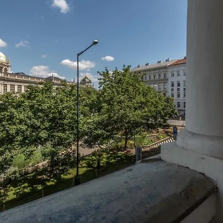 公寓 Centrally Located 3bd Near National Museum 布拉格